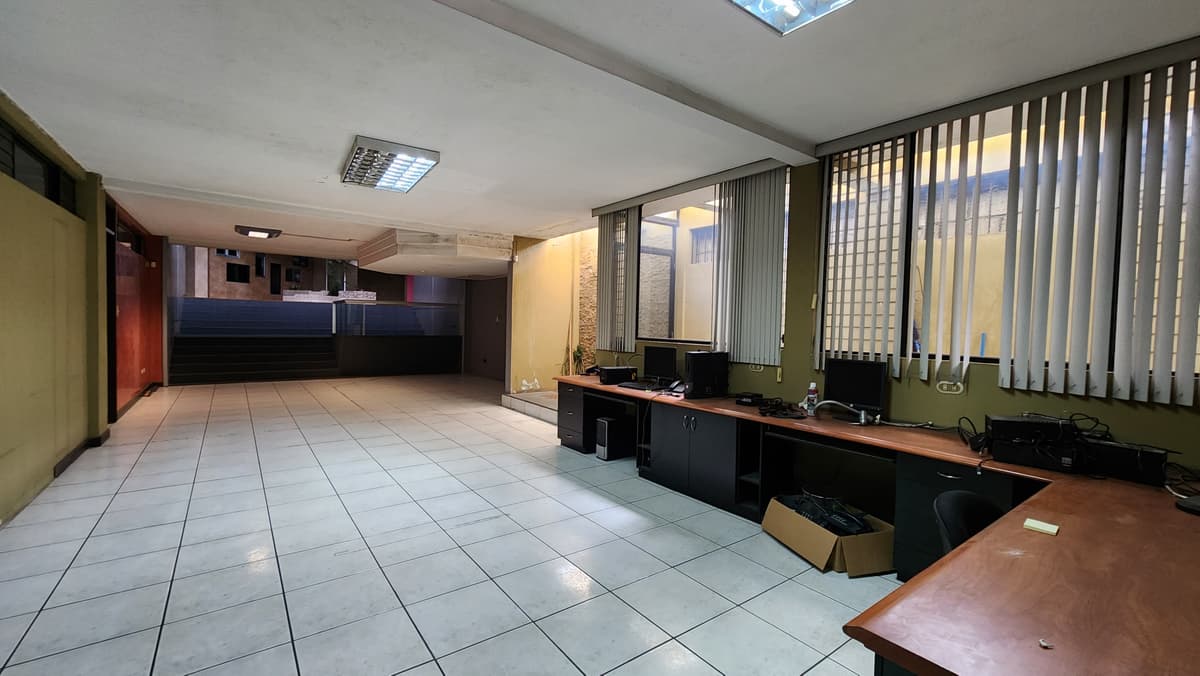 Edificio comercial en Venta En San Cristóbal  - foto 2