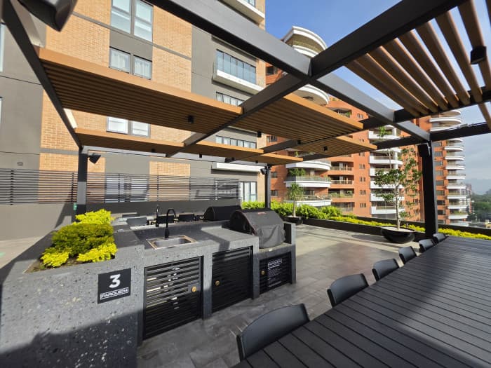 VENDO APARTAMENTO EN NIVEL ALTO EN PARQUE 14 VISTA SUR - foto 2