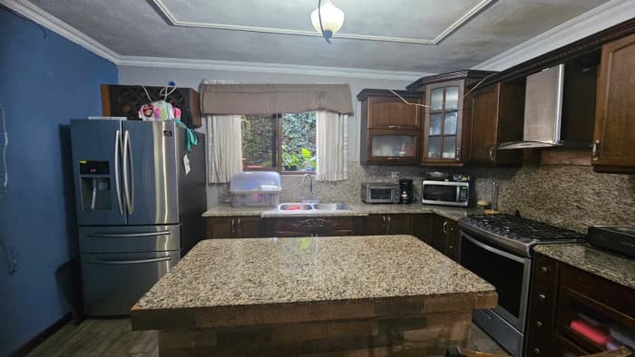VENDO CASA LOMAS DE BALCONES SAN CRISTOBAL ZONA 8 MIXCO - foto 6