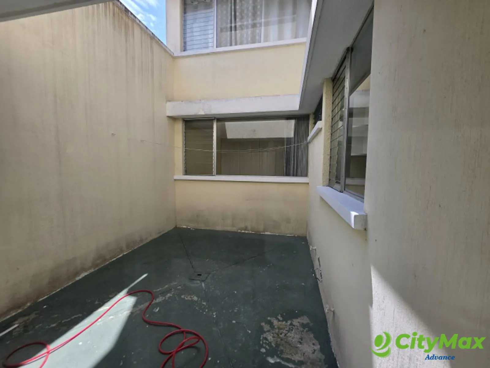 APARTAMENTO EN RENTA EN RESIDENCIALES V ZONA 11 - foto 1