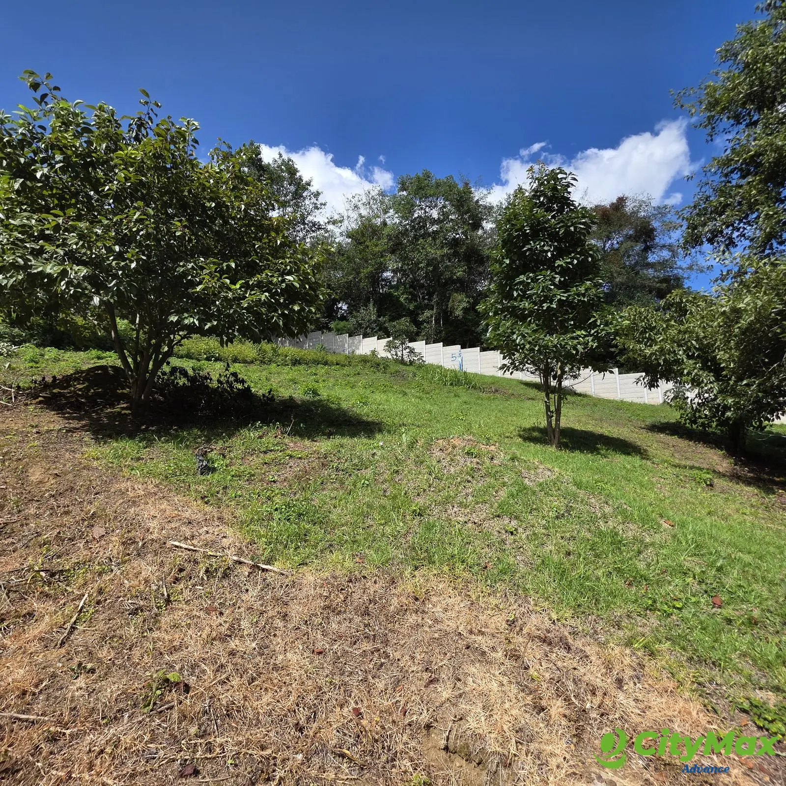 Vendo Terreno en Santiago Sacatepéquez - foto 1
