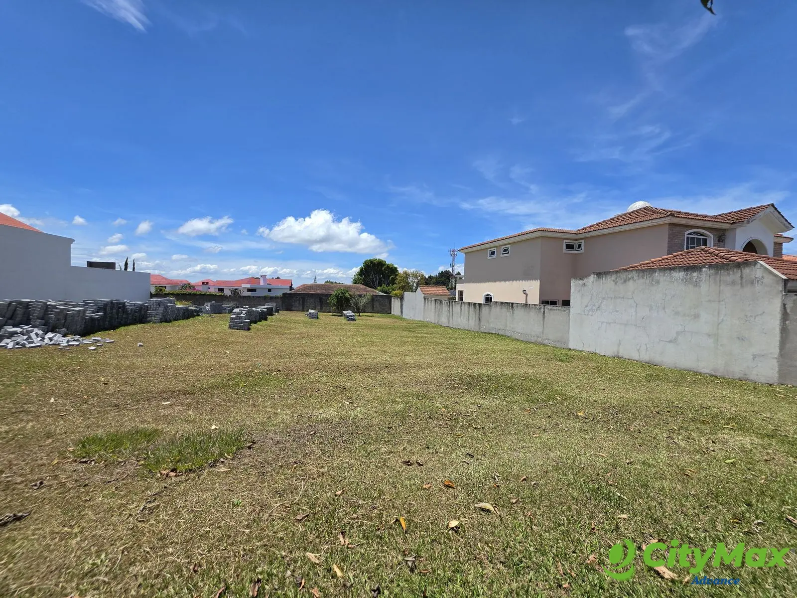 TERRENO PLANO EN VENTA EN COLINAS DE ANDALUCIA CAES - foto 1