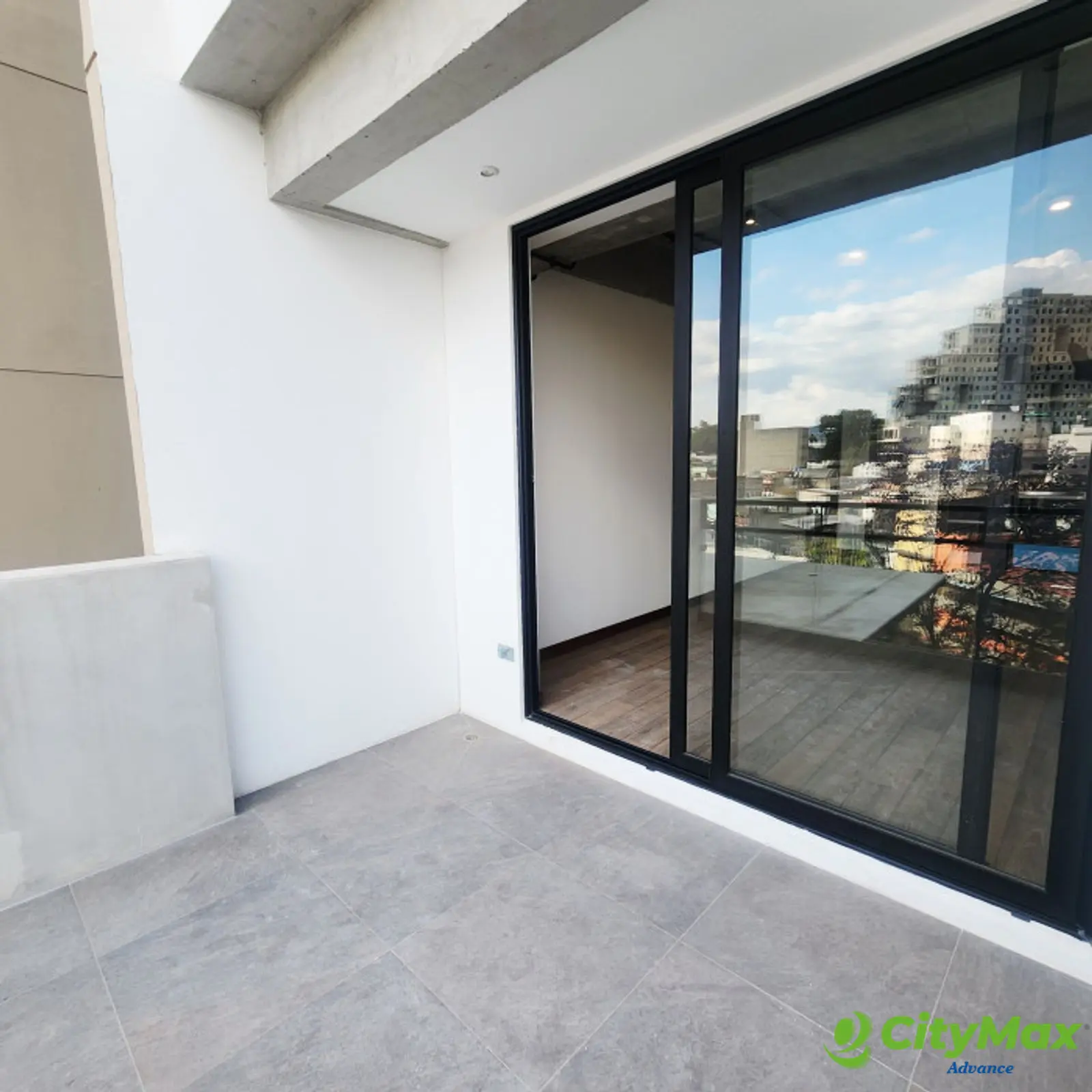 Apartamento En Venta/Renta zona 4 Edif. Inara - foto 9