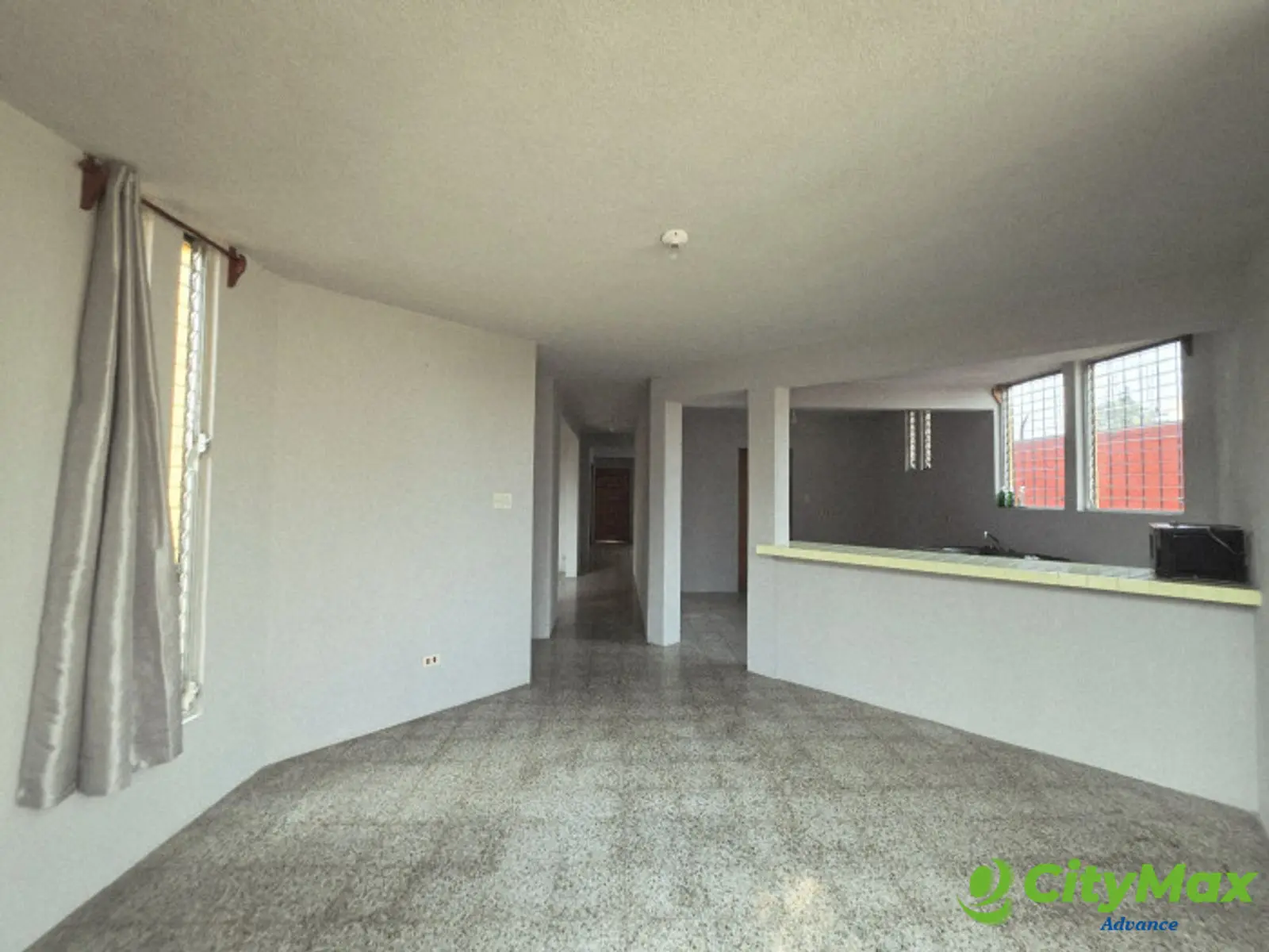 CASA EN VENTA EN PINARES DE SAN CRISTOBAL ZONA 8 MIXCO - foto 4