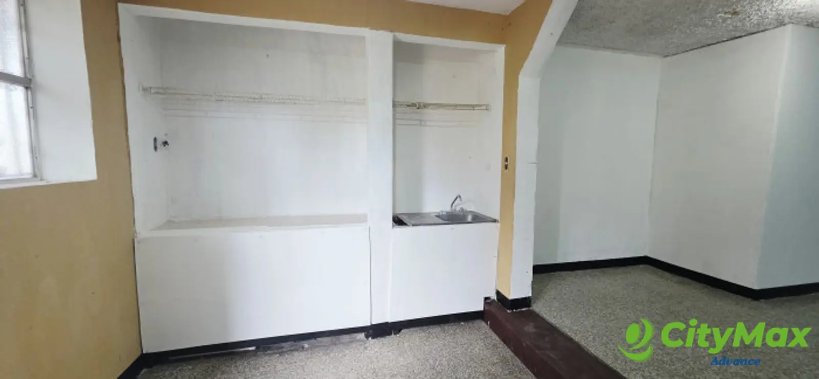 Oficina/Bodega Almacenaje en Alquiler Monte Real Mixco  - foto 2