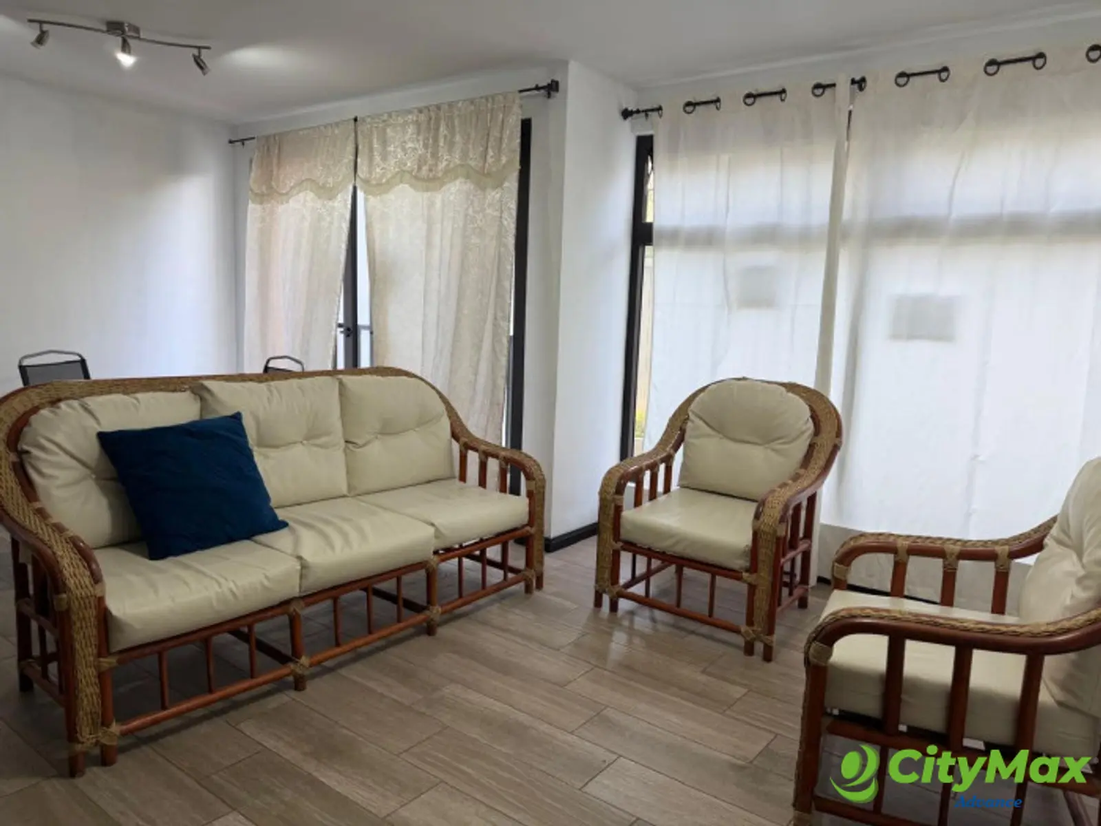 APARTAMENTO EN RENTA EN ZONA 16 - foto 3