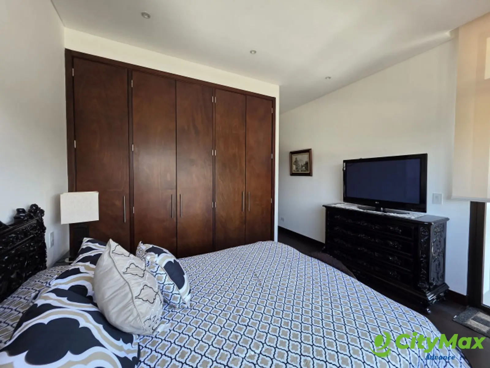 APARTAMENTO EN RENTA EDIFICIO PREMIER ZONA 14 - foto 7