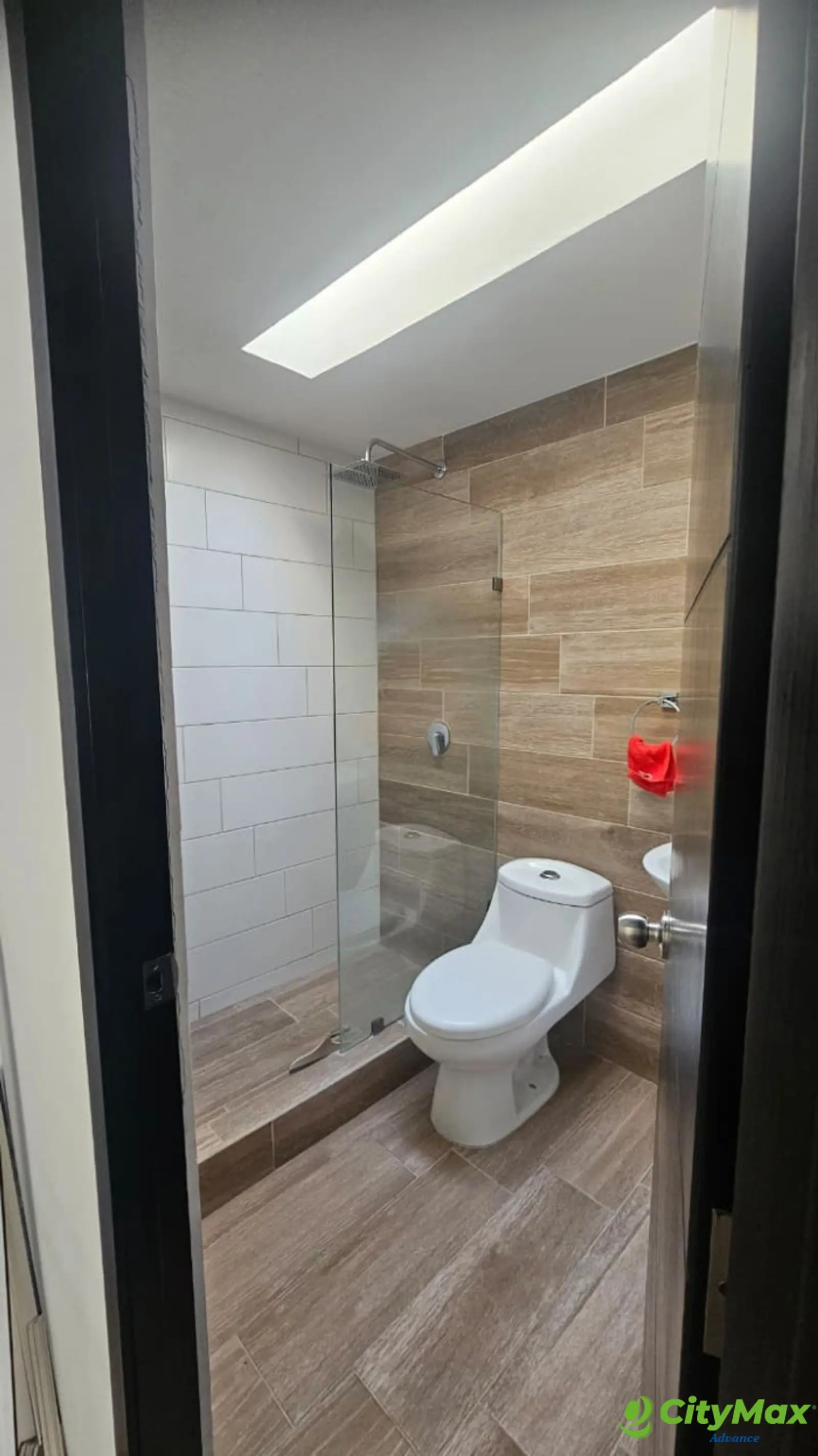 RENTA CASA RESIDENCIAL CANTORIA, ZONA 7 MIXCO - SANITARIO PRINCIPAL