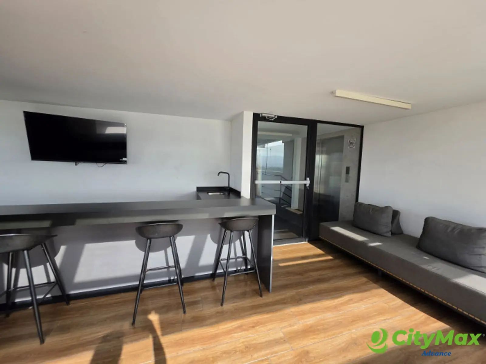 APARTAMENTO EN RENTA EN ZONA 13 DE 3 HABITACIONES - foto 8