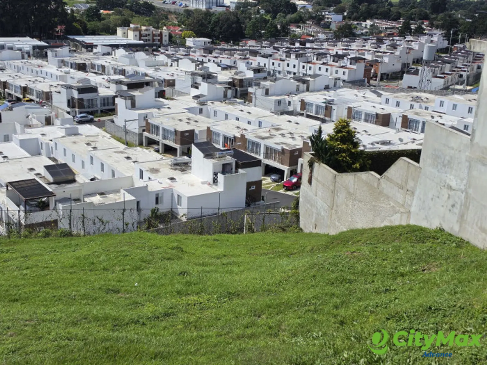 EN VENTA TERRENO RESIDENCIAL EN COLINAS DE ANDALUCIA  - foto 2