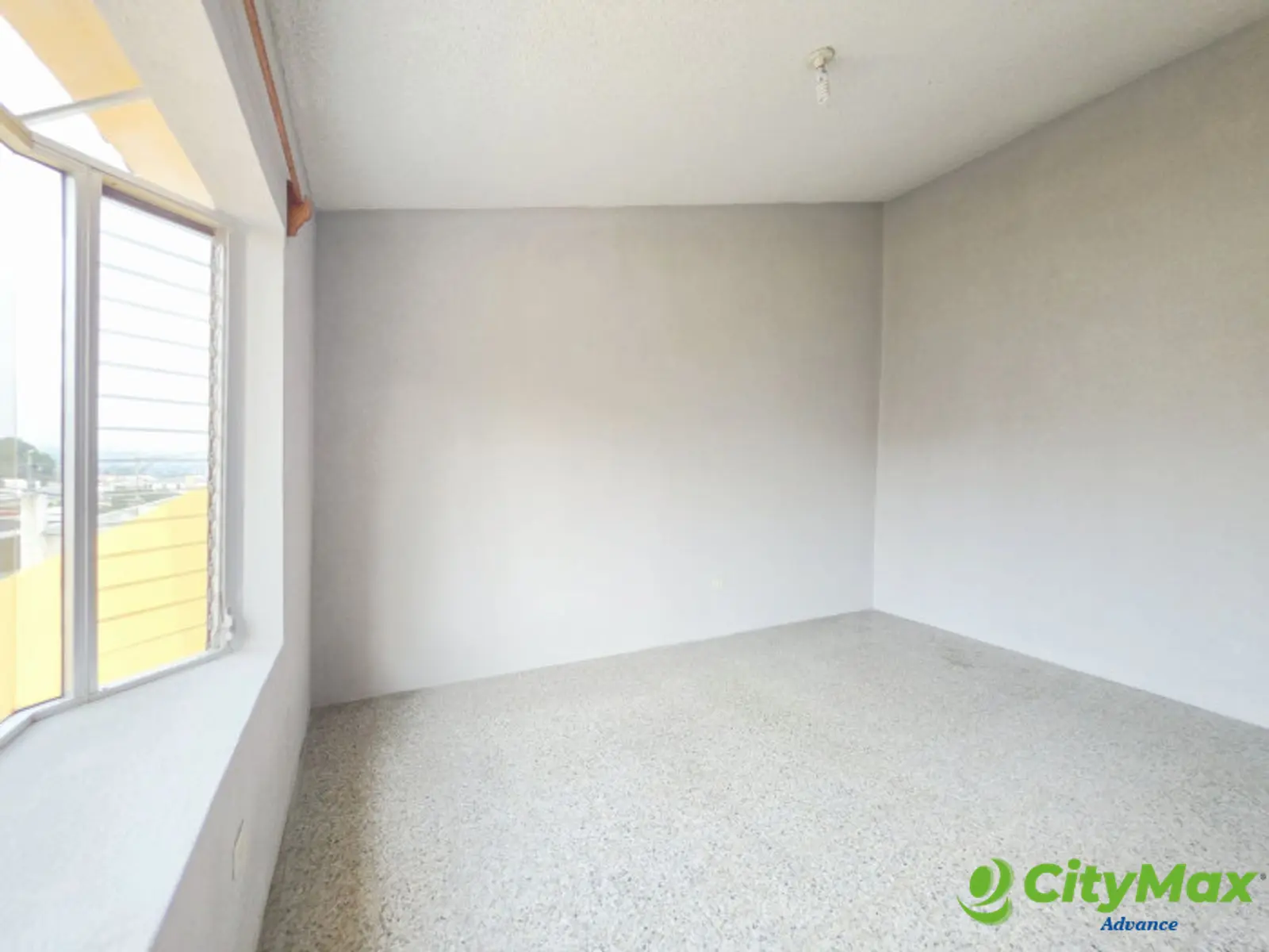 CASA EN VENTA EN PINARES DE SAN CRISTOBAL ZONA 8 MIXCO - foto 8
