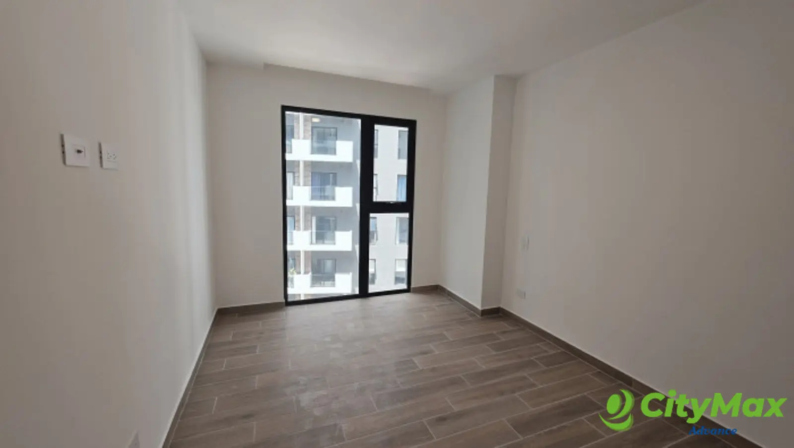 RENTO APARTAMENTO EN PARQUE 14 SOBRE AV LAS AMERICAS GT - foto 2