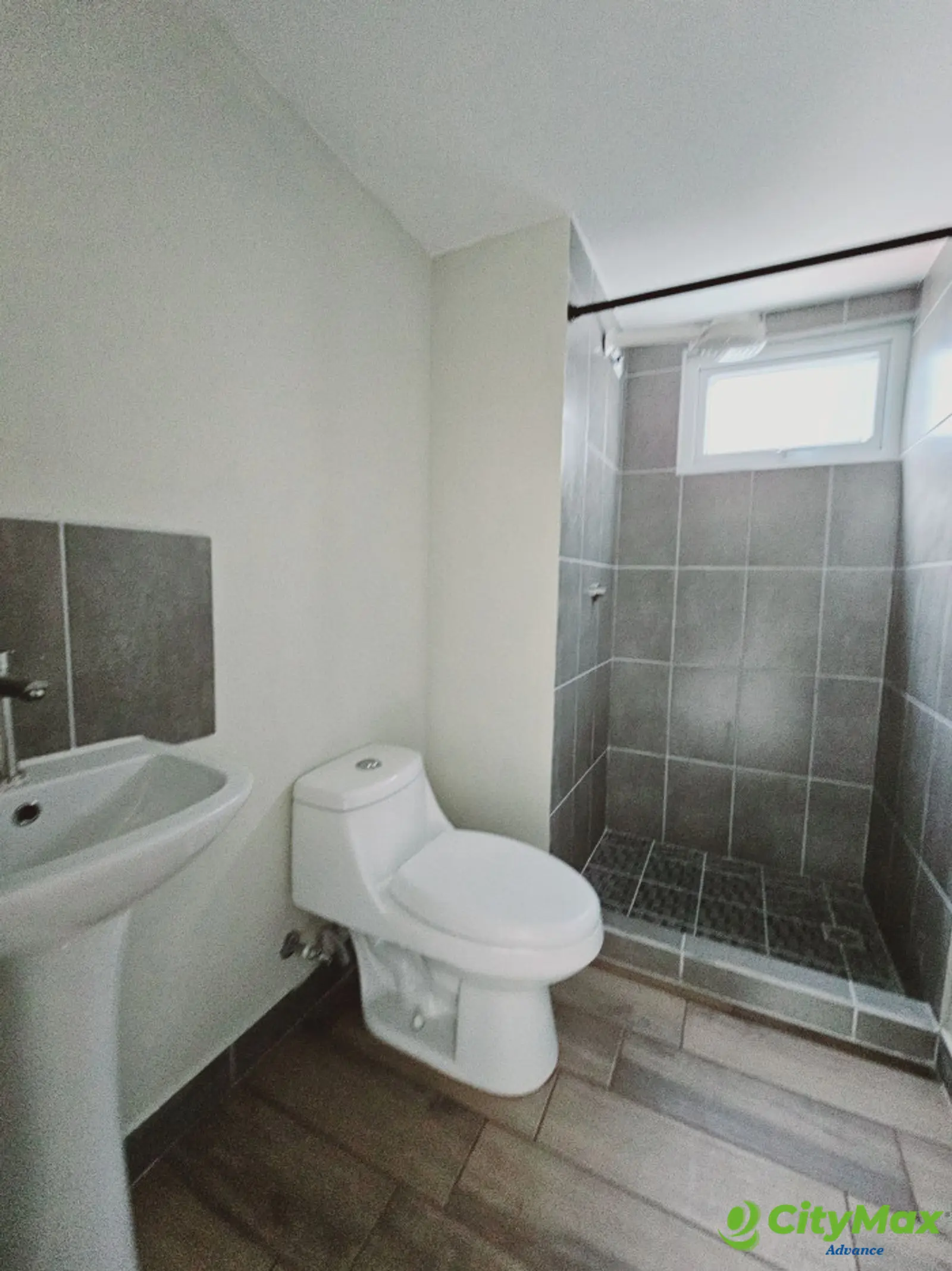 Apartamento en Venta y Renta en San Nicolas del Bosque - BAÑO