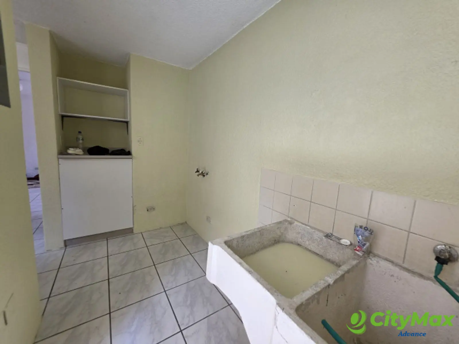 APARTAMENTO EN RENTA EN RESIDENCIALES V ZONA 11 - foto 8