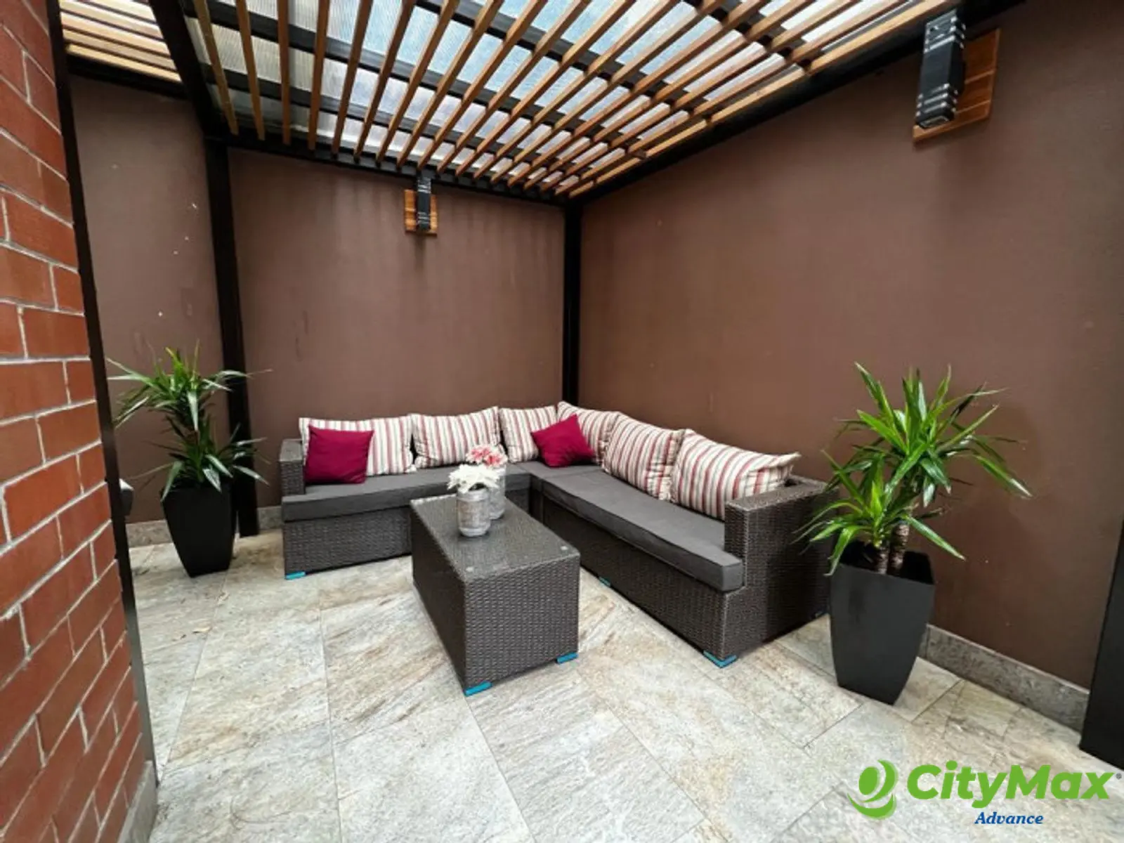 APARTAMENTO EN VENTA EN 1ER NIVEL ZONA 10 GT - foto 7