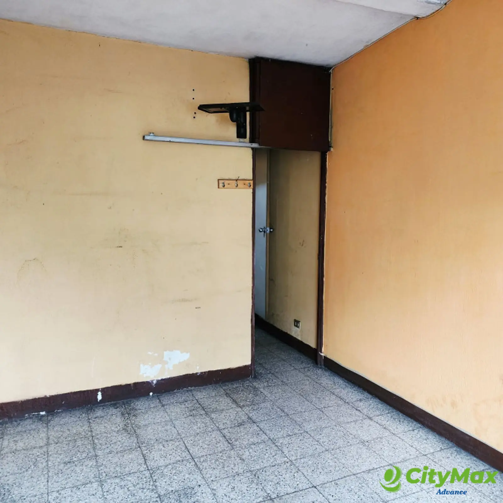 Vendo/Renta Casa con Local Comercial en Calz San Juan  - foto 2