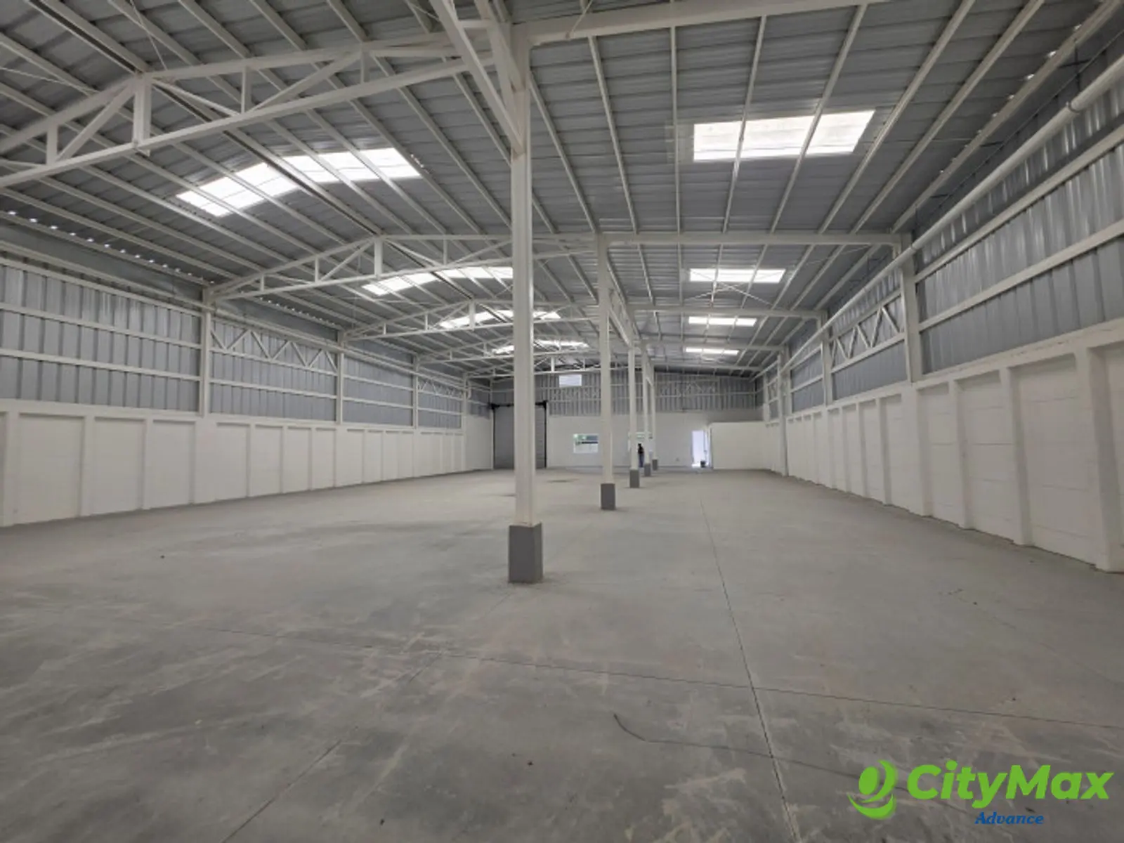VENDO BODEGA EN PARQUE INDUSTRIAL EN COCALES SUCHI - foto 3