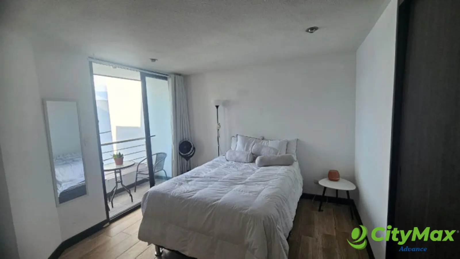RENTA CASA RESIDENCIAL CANTORIA, ZONA 7 MIXCO - DORMITORIO PRINCIPAL