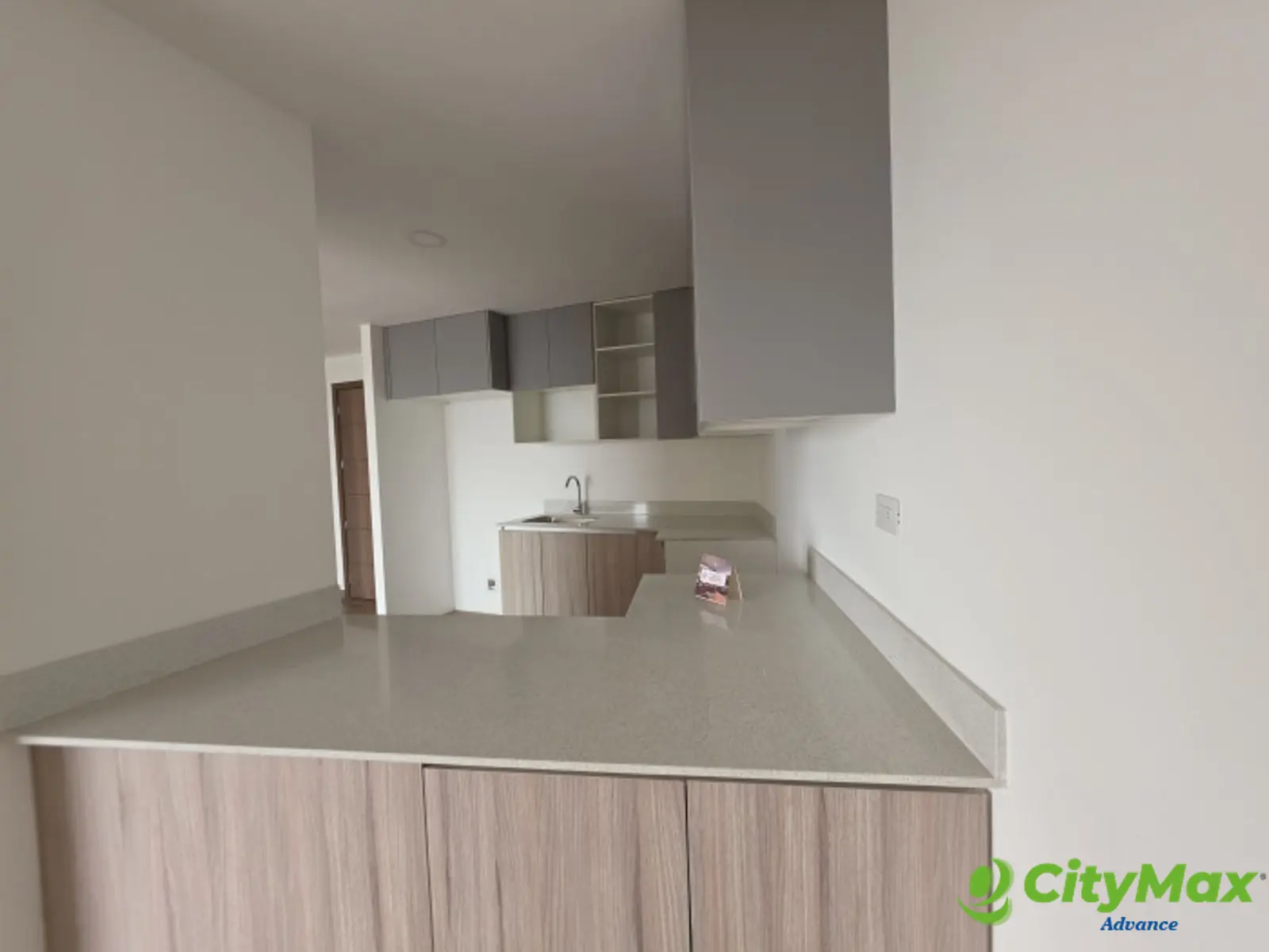 VENDO APARTAMENTO EN NIVEL ALTO EN PARQUE 14 VISTA SUR - foto 6