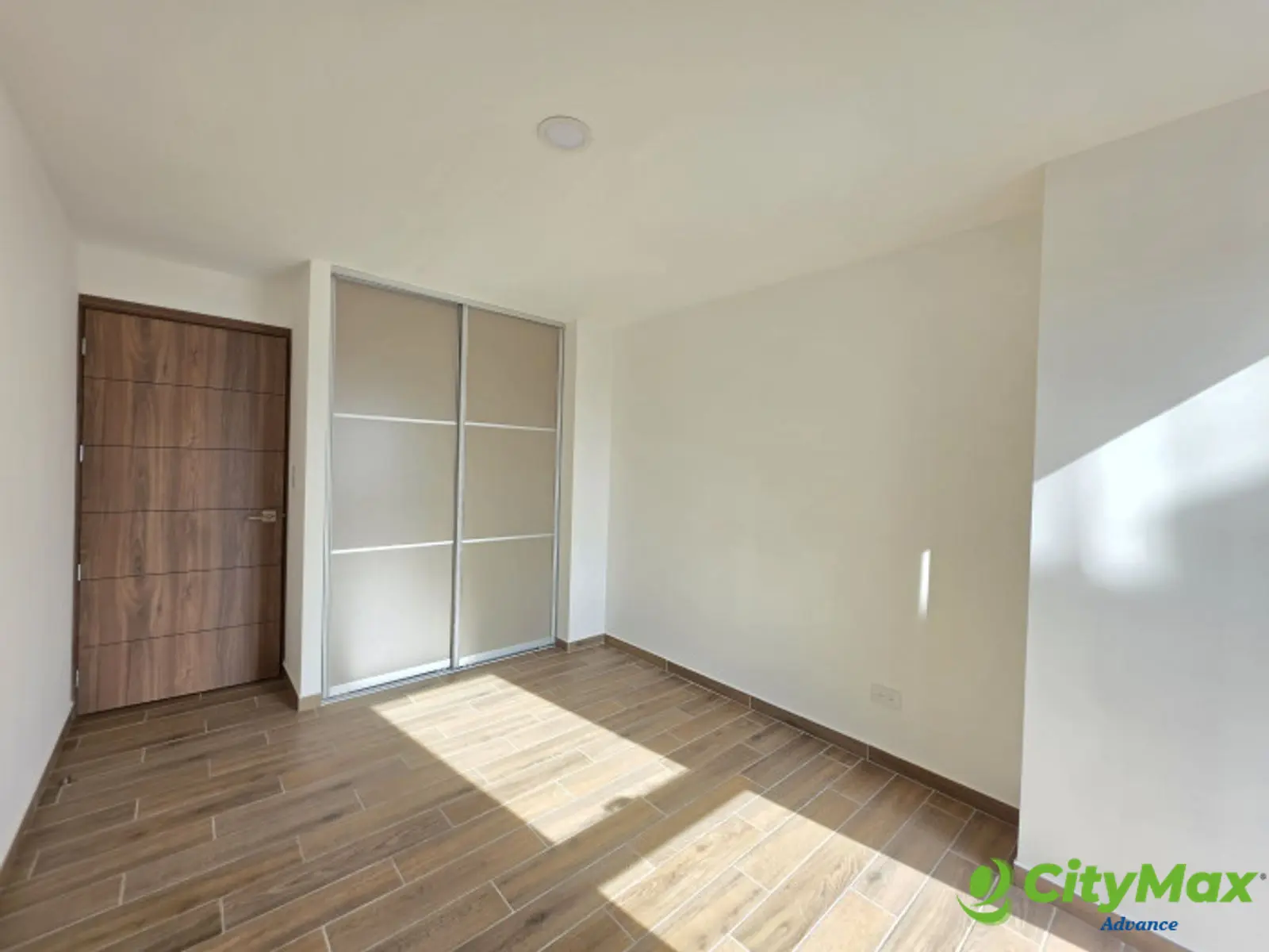 VENDO APARTAMENTO EN NIVEL ALTO EN PARQUE 14 VISTA SUR - foto 9
