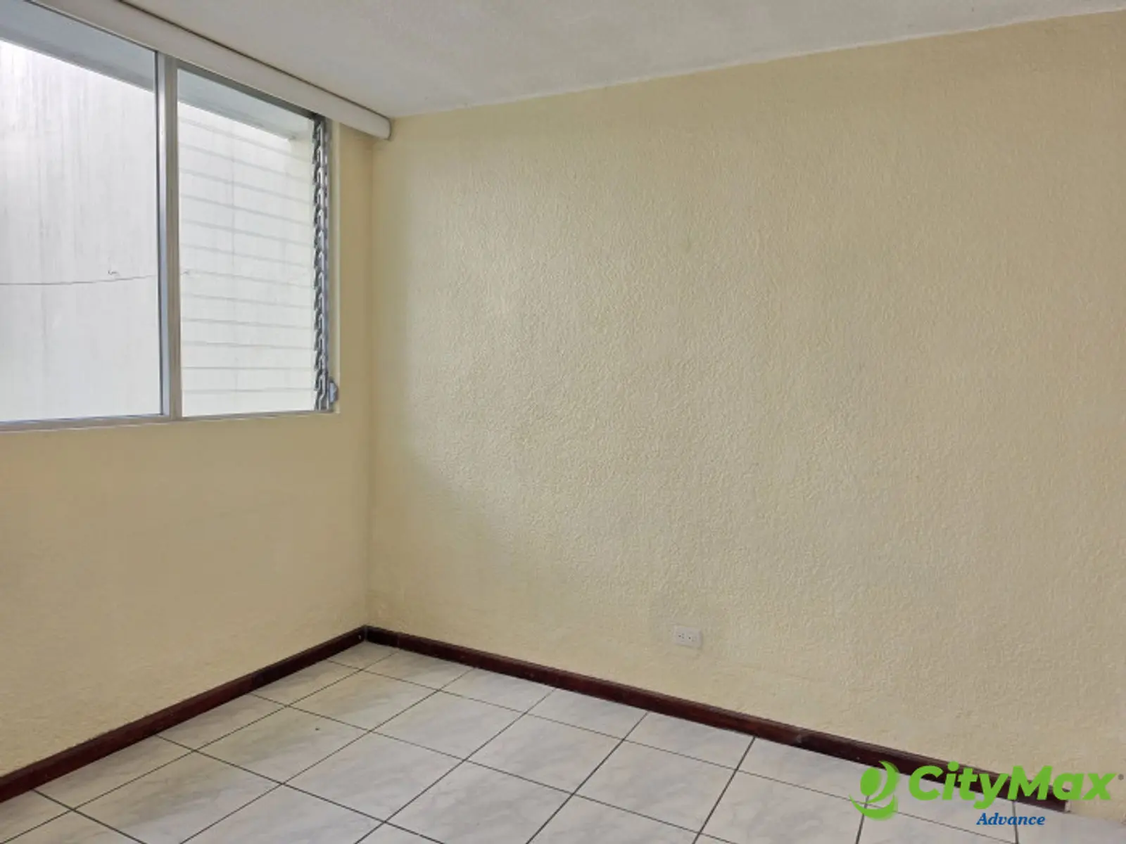 APARTAMENTO EN RENTA EN RESIDENCIALES V ZONA 11 - foto 7