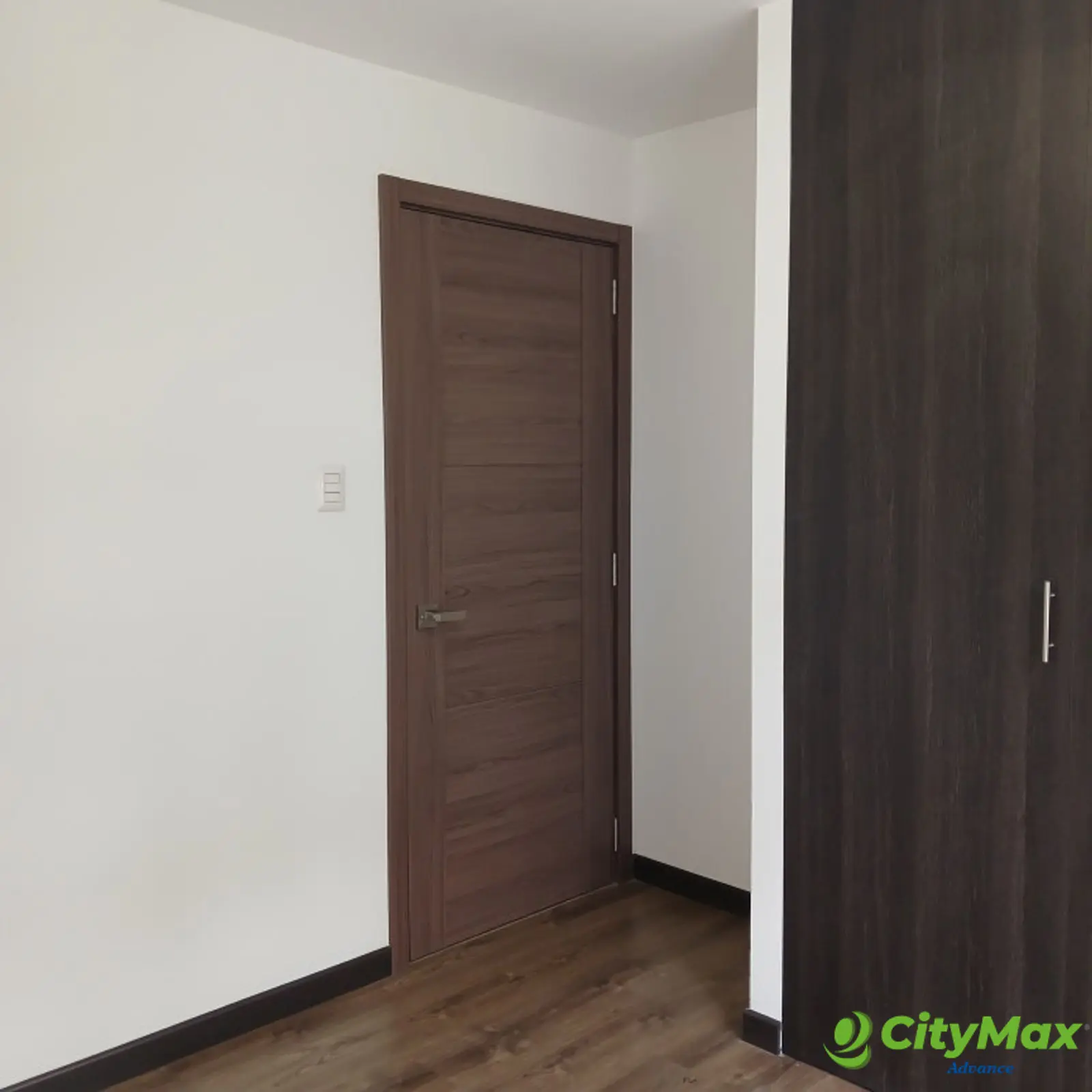 APARTAMENTO EN VENTA EN DI FIORI ZONA 7 - CLOSET HABITACIÓN 3