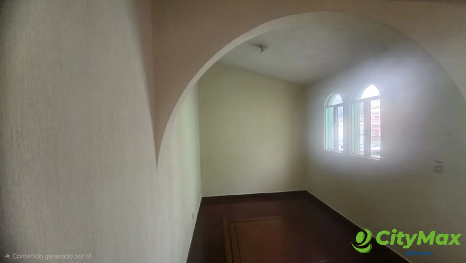 RENTO CASA USO COMERCIAL O VIVIENDA EN ZONA 12 - SALA FAMILIAR SEGUNDO NIVEL