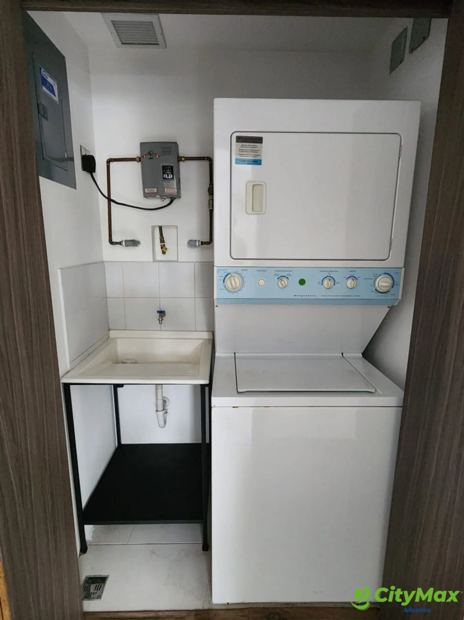 APARTAMENTO EN VENTA EN DI FIORI ZONA 7 - LAVANDERÍA