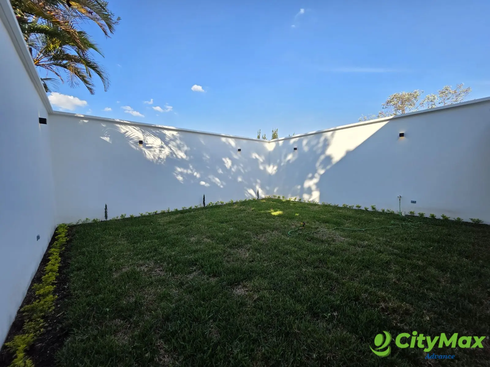 LUJOSA CASA NUEVA EN VENTA EN SAN CRISTOBAL Z8 MIXCO - foto 2