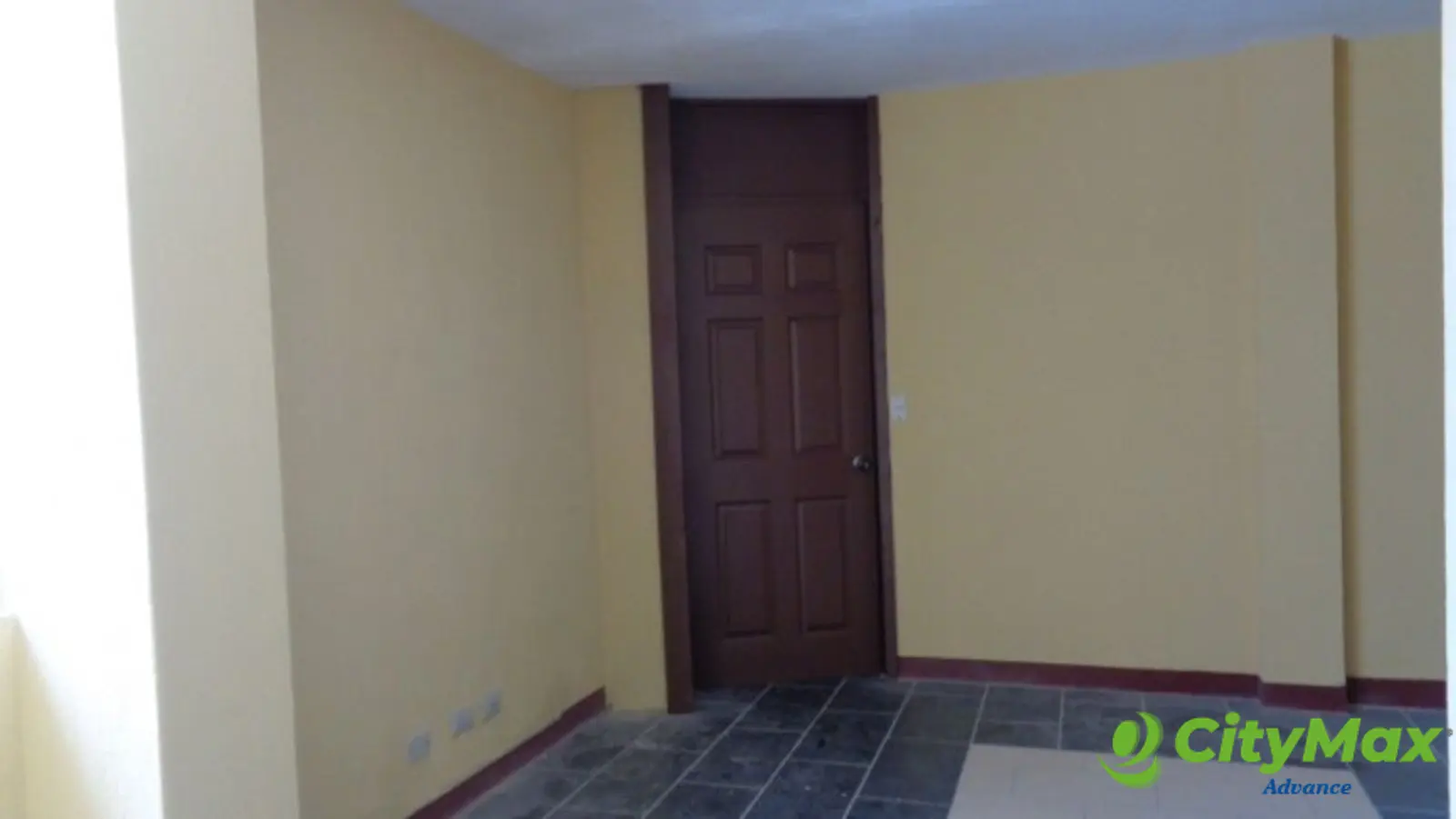 Casa en Venta 3 niveles Alamedas de Yumar II Z6 Mixco - foto 3