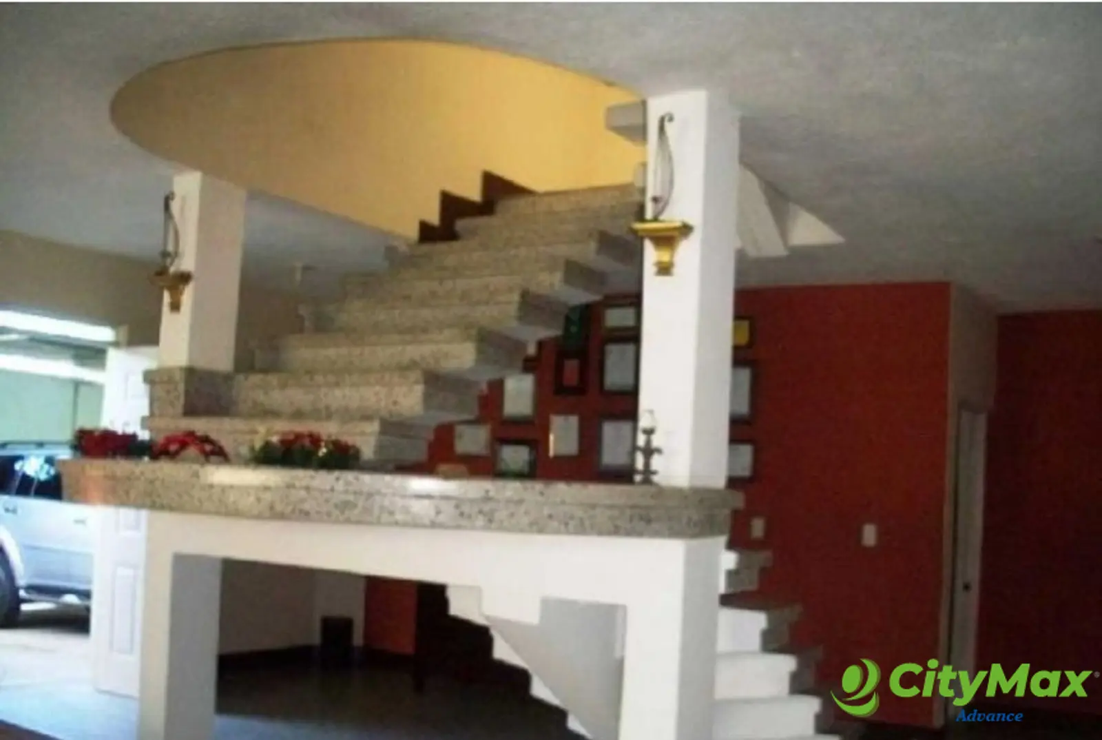 CASA EN VENTA REMODELADA EN MOLINO DE LAS FLORES - foto 2