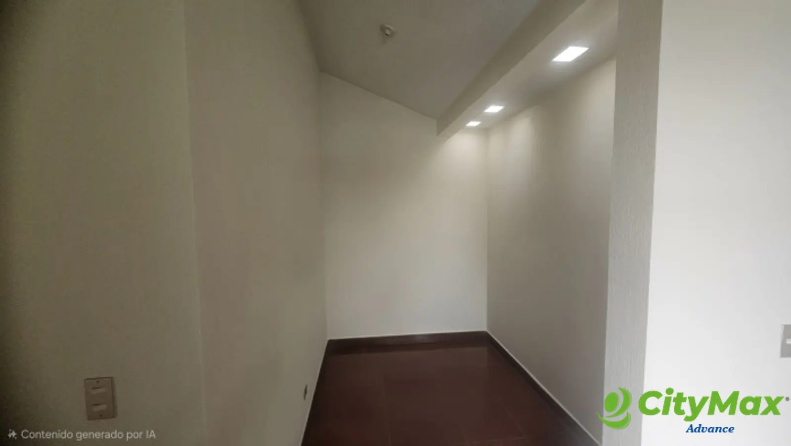 RENTO CASA USO COMERCIAL O VIVIENDA EN ZONA 12 - ESTUDIO