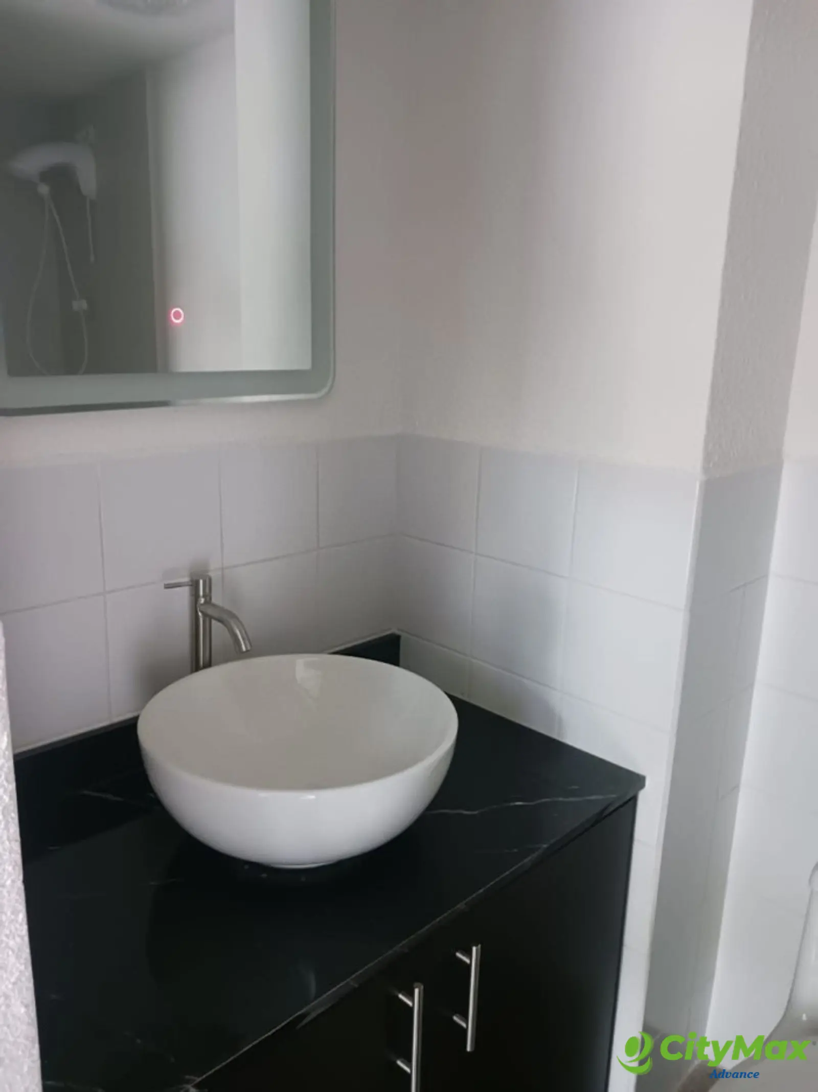 Rento apartamento tipo loft semi-amueblado en zona 12 - foto 5