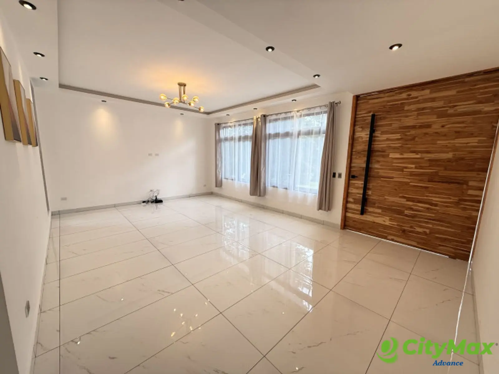 Casa en Venta en Hacienda Nueva Country Club - foto 2