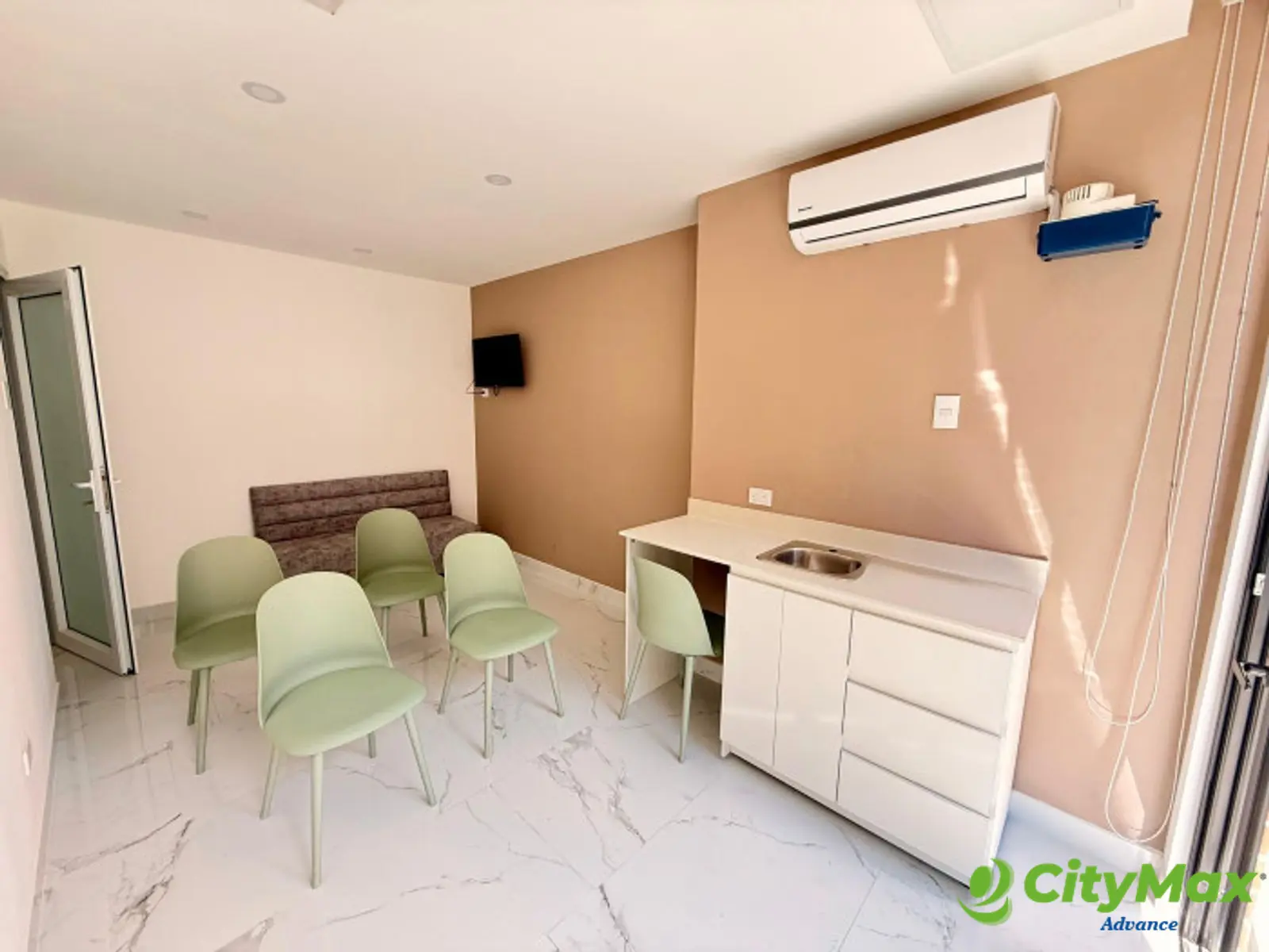 Clínicas médicas en Venta y Renta en Prospere zona 14 - foto 5