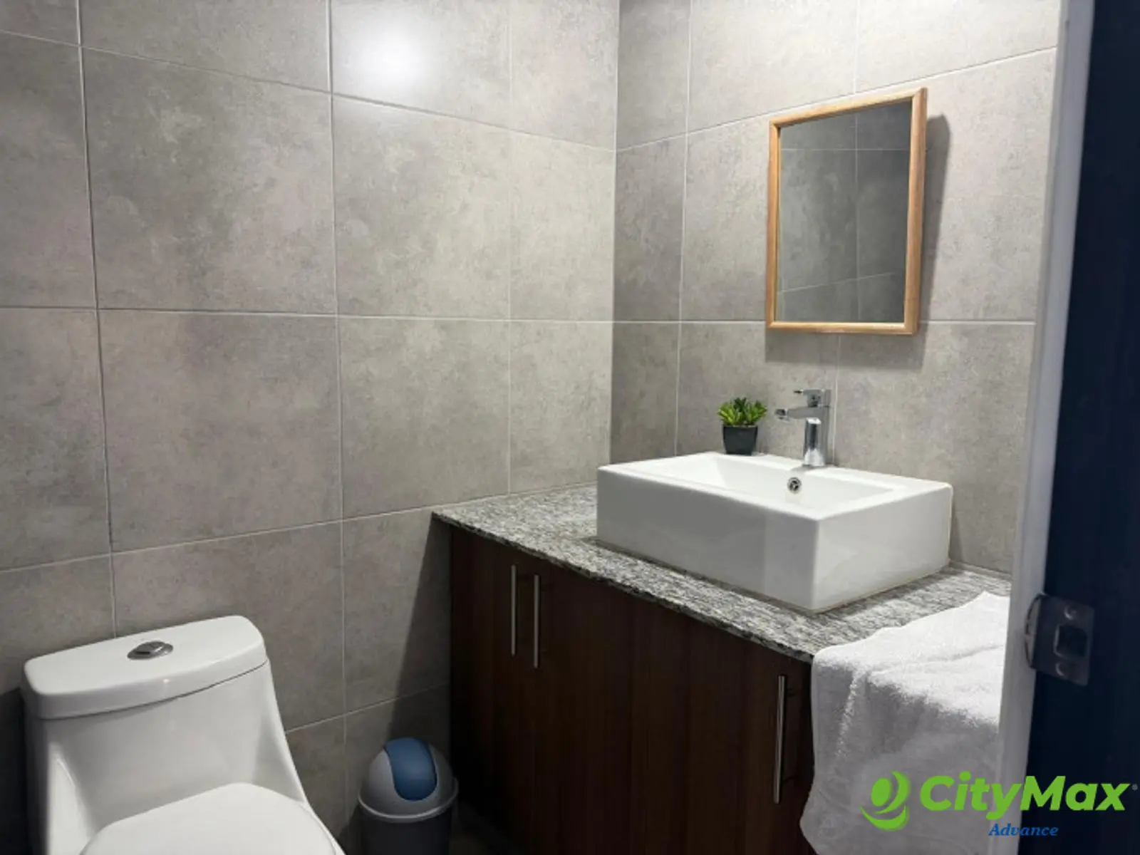 APARTAMENTO EN RENTA EN ZONA 16 - foto 9