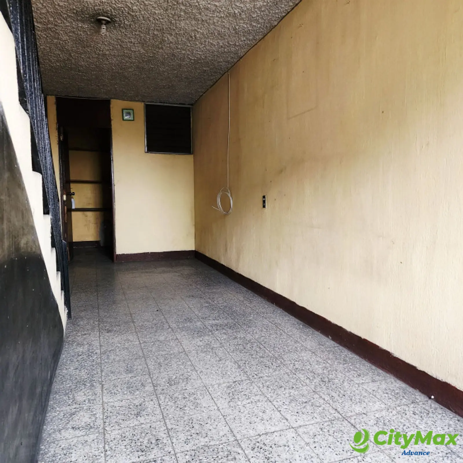 Vendo/Renta Casa con Local Comercial en Calz San Juan  - foto 4