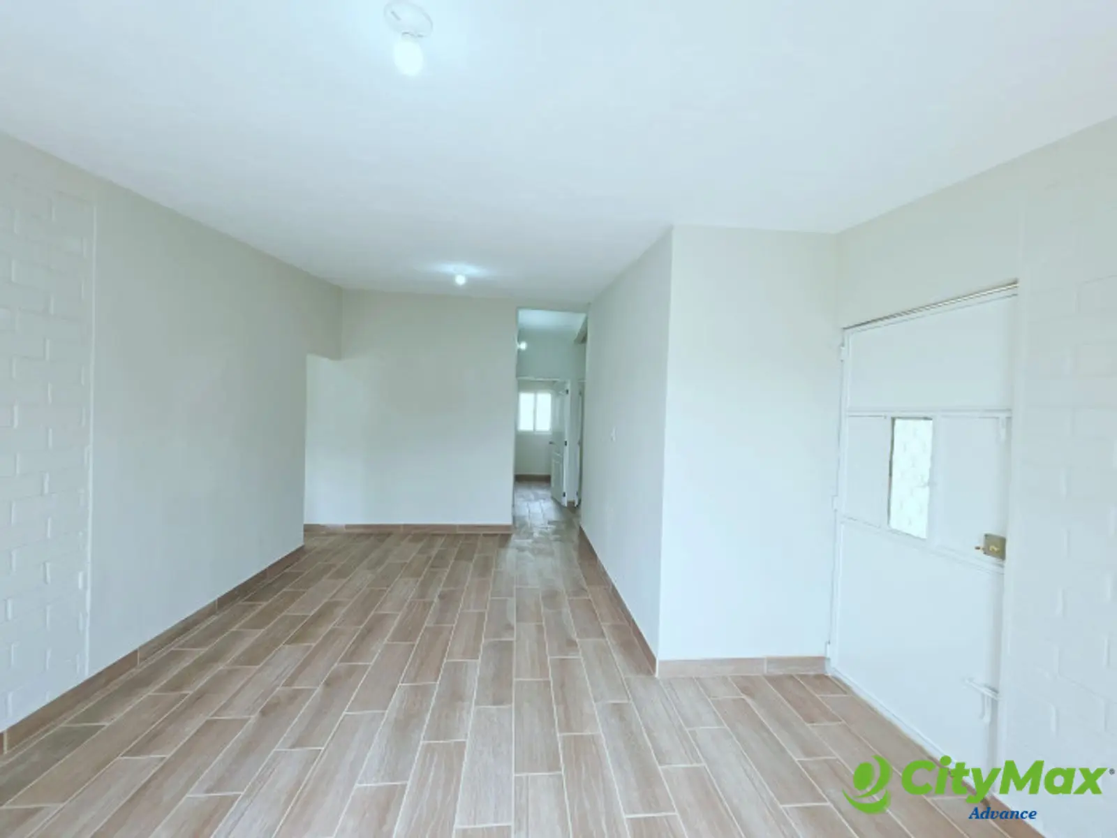 Casa en Venta en Los Encinos Panorama San Cristóbal - Comedor desde la sala