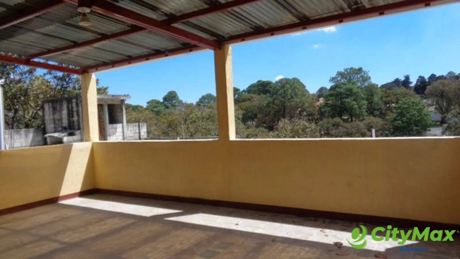 Casa en Venta 3 niveles Alamedas de Yumar II Z6 Mixco - foto 2