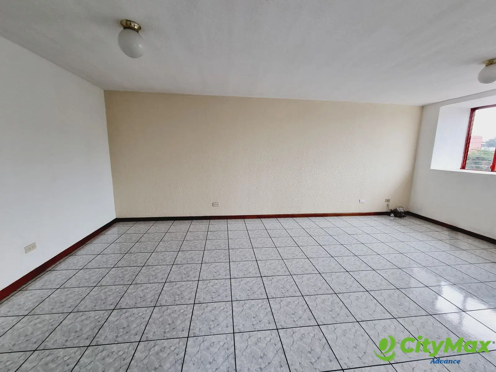 APARTAMENTO EN RENTA EN RESIDENCIALES V ZONA 11 - foto 3