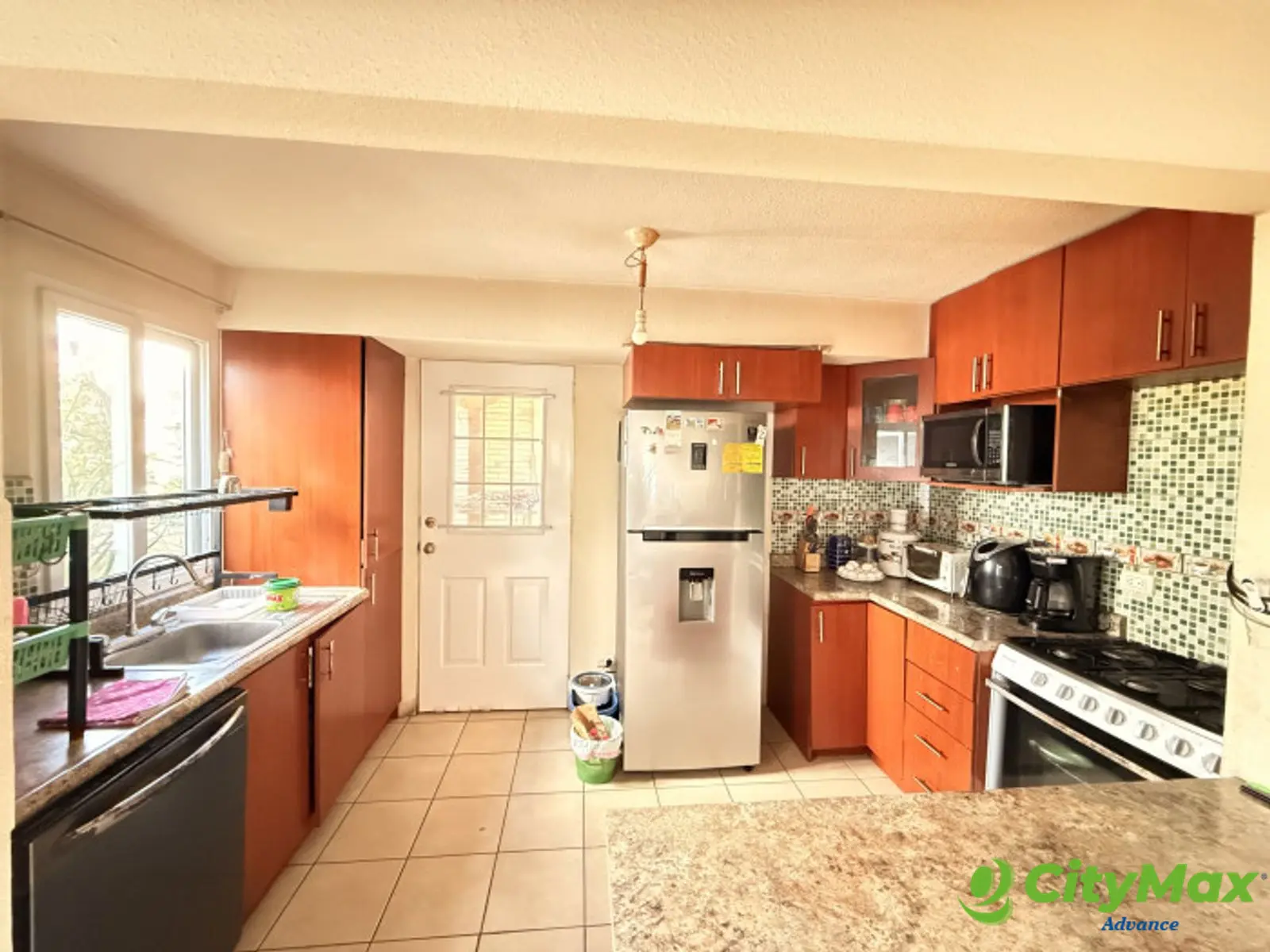 Casa en Venta en Hacienda de las Flores Villa Nueva - foto 3