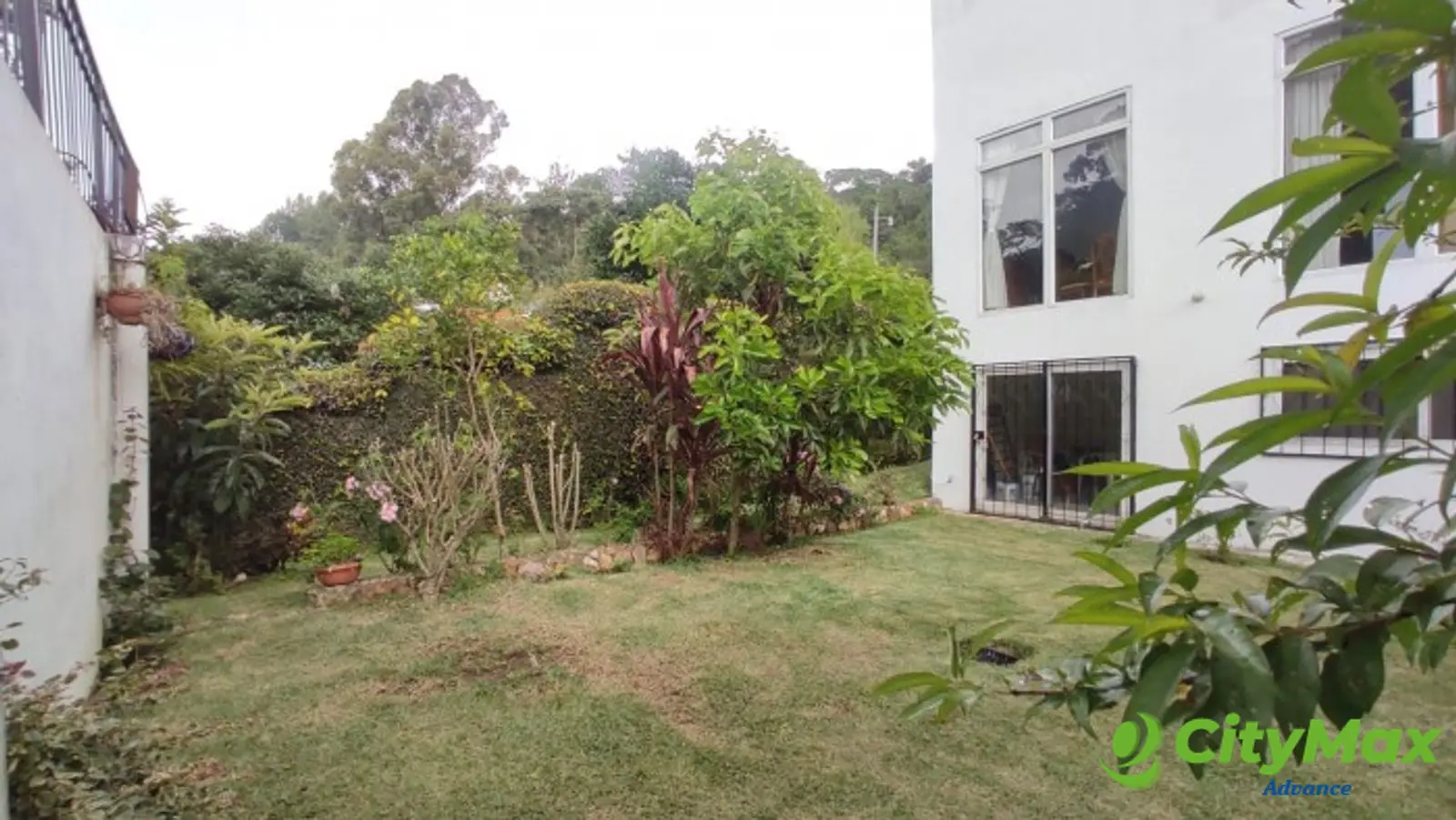 CASA 3 NIVELES EN VENTA VISTAS DE SAN JOSE CAES - foto 3